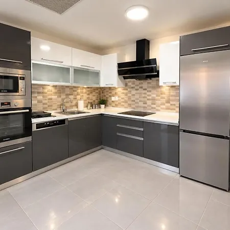Cevahir Sky View - 2nd Floor Daire *
